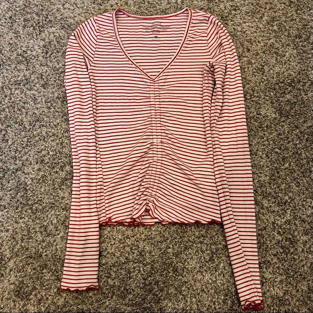 Ruched v-neck